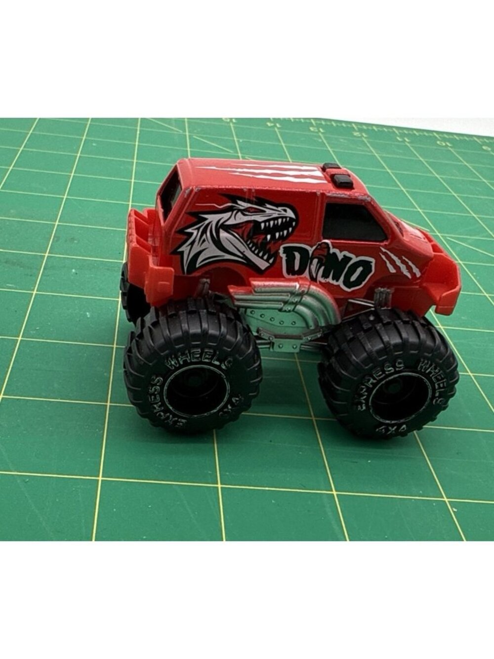 GREENBRIER Turbo Wheels And Extreme Dino Monster Trucks